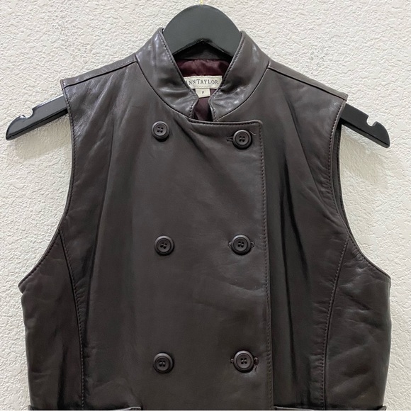 Vintage Ann Taylor Chocolate Brown Double Breasted 100% Leather Vest Petite S - Picture 7 of 13